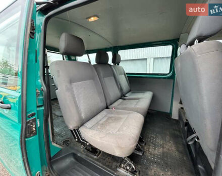 Зелений Фольксваген Transporter, об'ємом двигуна 2 л та пробігом 311 тис. км за 15000 $, фото 11 на Automoto.ua