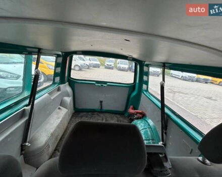 Зелений Фольксваген Transporter, об'ємом двигуна 2 л та пробігом 311 тис. км за 15000 $, фото 24 на Automoto.ua