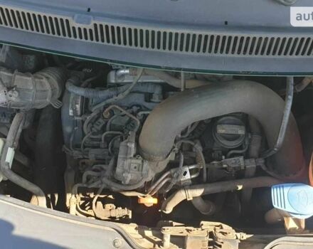 Зелений Фольксваген Transporter, об'ємом двигуна 2 л та пробігом 345 тис. км за 13500 $, фото 16 на Automoto.ua
