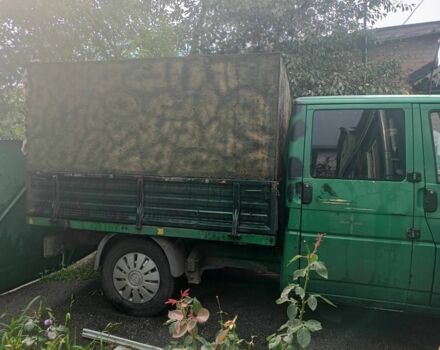 Зеленый Фольксваген Transporter, объемом двигателя 1 л и пробегом 1000 тыс. км за 2350 $, фото 2 на Automoto.ua