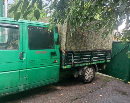 Зеленый Фольксваген Transporter, объемом двигателя 1 л и пробегом 1000 тыс. км за 2350 $, фото 3 на Automoto.ua