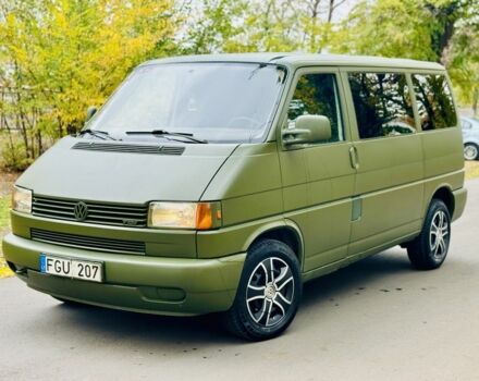 Зелений Фольксваген Transporter, об'ємом двигуна 2 л та пробігом 470 тис. км за 3669 $, фото 1 на Automoto.ua
