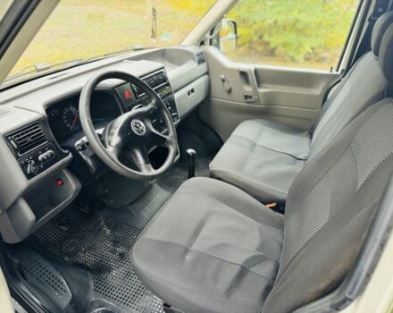 Зелений Фольксваген Transporter, об'ємом двигуна 2 л та пробігом 470 тис. км за 3669 $, фото 6 на Automoto.ua