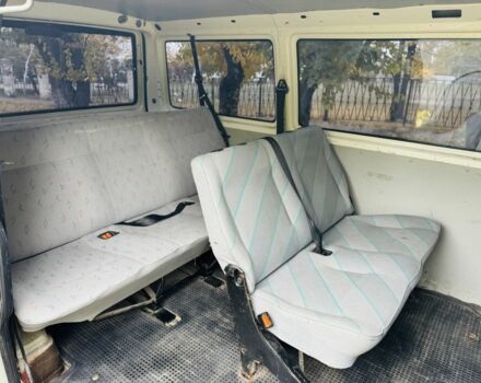 Зелений Фольксваген Transporter, об'ємом двигуна 2 л та пробігом 470 тис. км за 3669 $, фото 7 на Automoto.ua
