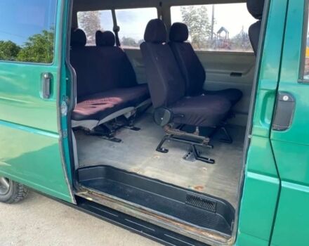Зелений Фольксваген Transporter, об'ємом двигуна 1.9 л та пробігом 258 тис. км за 2500 $, фото 6 на Automoto.ua