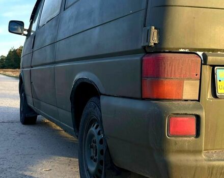 Зелений Фольксваген Transporter, об'ємом двигуна 1.9 л та пробігом 500 тис. км за 4600 $, фото 2 на Automoto.ua