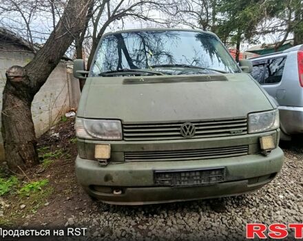 Зелений Фольксваген Transporter, об'ємом двигуна 2.5 л та пробігом 280 тис. км за 3000 $, фото 2 на Automoto.ua