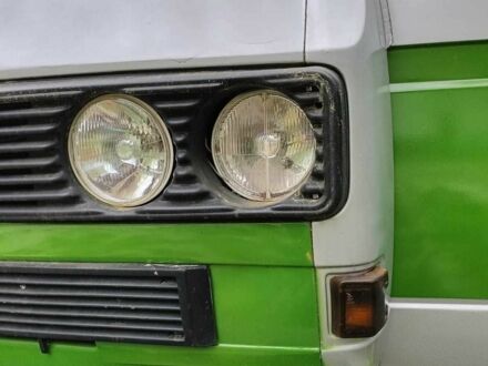 Зелений Фольксваген Transporter, об'ємом двигуна 0 л та пробігом 370 тис. км за 2150 $, фото 1 на Automoto.ua