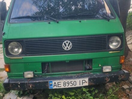 Фольксваген Transporter 1990 в Днепре (Днепропетровске) на Automoto.ua Зеленый Фольксваген Transporter, объемом двигателя 1.7 л и пробегом 200 тыс. км за 1500 $, фото 1 на Automoto.ua
