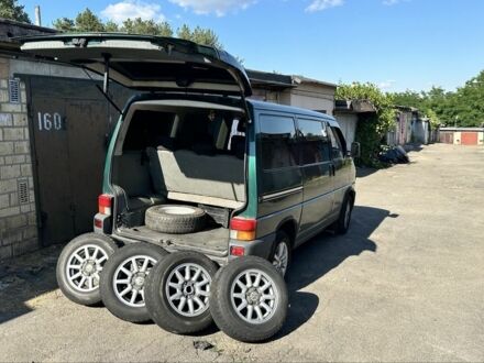 Фольксваген Transporter 1991 в Киеве на Automoto.ua Зеленый Фольксваген Transporter, объемом двигателя 2 л и пробегом 420 тыс. км за 5750 $, фото 1 на Automoto.ua