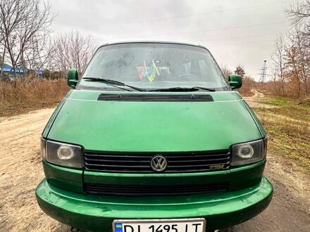 Зеленый Фольксваген Transporter, объемом двигателя 2.4 л и пробегом 537 тыс. км за 4000 $, фото 1 на Automoto.ua