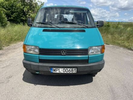 Фольксваген Transporter 1993 в Умани на Automoto.ua Зеленый Фольксваген Transporter, объемом двигателя 0 л и пробегом 400 тыс. км за 2600 $, фото 1 на Automoto.ua