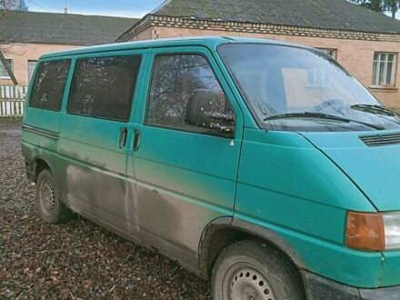 Зеленый Фольксваген Transporter, объемом двигателя 1.9 л и пробегом 400 тыс. км за 2500 $, фото 1 на Automoto.ua