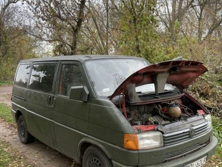 Зелений Фольксваген Transporter, об'ємом двигуна 2.4 л та пробігом 400 тис. км за 1300 $, фото 1 на Automoto.ua