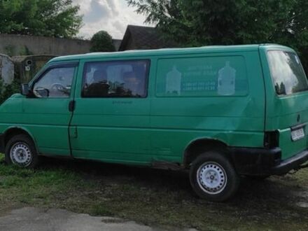 Фольксваген Transporter 1997 у Рівному на Automoto.ua Зелений Фольксваген Transporter, об'ємом двигуна 2.5 л та пробігом 400 тис. км за 3500 $, фото 1 на Automoto.ua