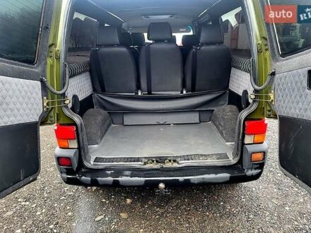 Зелений Фольксваген Transporter, об'ємом двигуна 2.5 л та пробігом 300 тис. км за 6900 $, фото 1 на Automoto.ua