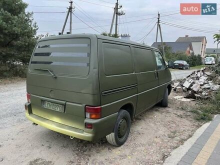 Зелений Фольксваген Transporter, об'ємом двигуна 2.5 л та пробігом 680 тис. км за 3030 $, фото 1 на Automoto.ua