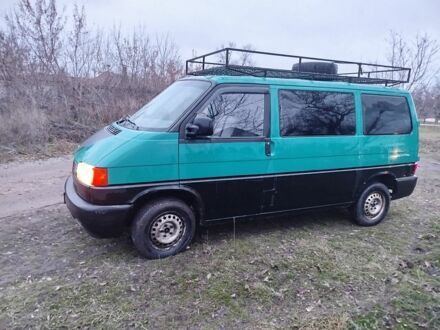 Зелений Фольксваген Transporter, об'ємом двигуна 2.5 л та пробігом 419 тис. км за 4000 $, фото 1 на Automoto.ua