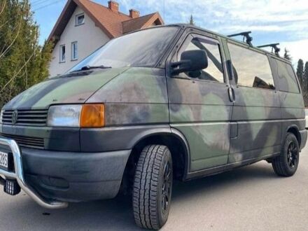 Зеленый Фольксваген Transporter, объемом двигателя 1.9 л и пробегом 234 тыс. км за 1980 $, фото 1 на Automoto.ua