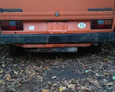 Оранжевый Фольксваген Transporter, объемом двигателя 1.6 л и пробегом 333 тыс. км за 594 $, фото 2 на Automoto.ua