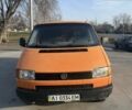 Оранжевый Фольксваген Transporter, объемом двигателя 2.4 л и пробегом 770 тыс. км за 2200 $, фото 1 на Automoto.ua