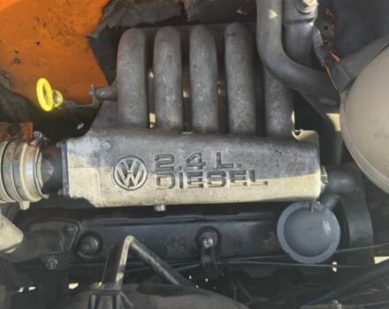 Оранжевый Фольксваген Transporter, объемом двигателя 2.4 л и пробегом 770 тыс. км за 2200 $, фото 11 на Automoto.ua