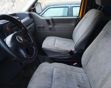 Помаранчевий Фольксваген Transporter, об'ємом двигуна 2.5 л та пробігом 400 тис. км за 3500 $, фото 1 на Automoto.ua