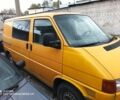 Помаранчевий Фольксваген Transporter, об'ємом двигуна 2.5 л та пробігом 400 тис. км за 3500 $, фото 1 на Automoto.ua