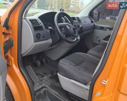 Оранжевый Фольксваген Transporter, объемом двигателя 2.5 л и пробегом 355 тыс. км за 7500 $, фото 9 на Automoto.ua