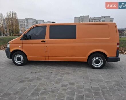 Оранжевый Фольксваген Transporter, объемом двигателя 2.5 л и пробегом 355 тыс. км за 7500 $, фото 1 на Automoto.ua