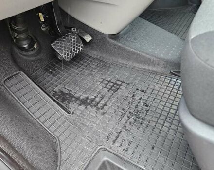 Помаранчевий Фольксваген Transporter, об'ємом двигуна 2 л та пробігом 192 тис. км за 26500 $, фото 12 на Automoto.ua