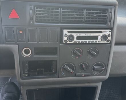 Оранжевый Фольксваген Transporter, объемом двигателя 2.5 л и пробегом 305 тыс. км за 3700 $, фото 12 на Automoto.ua