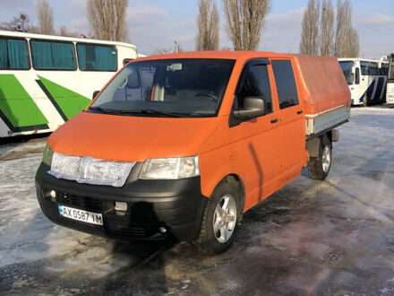 Помаранчевий Фольксваген Transporter, об'ємом двигуна 1.9 л та пробігом 240 тис. км за 8500 $, фото 1 на Automoto.ua