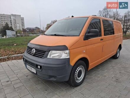 Оранжевый Фольксваген Transporter, объемом двигателя 2.5 л и пробегом 355 тыс. км за 7500 $, фото 1 на Automoto.ua