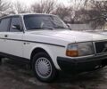 Белый Вольво 240, объемом двигателя 2.3 л и пробегом 280 тыс. км за 2880 $, фото 2 на Automoto.ua