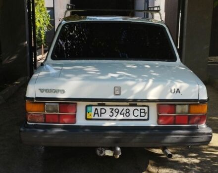 Белый Вольво 240, объемом двигателя 2 л и пробегом 470 тыс. км за 700 $, фото 6 на Automoto.ua