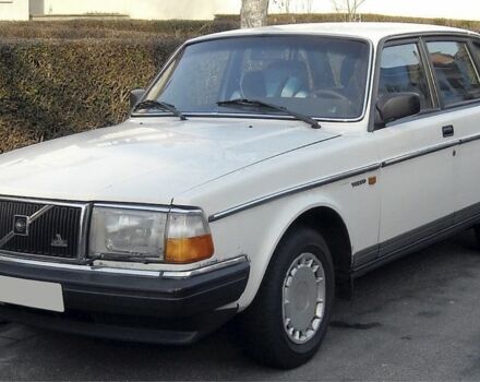 Белый Вольво 240, объемом двигателя 2.3 л и пробегом 280 тыс. км за 2880 $, фото 1 на Automoto.ua