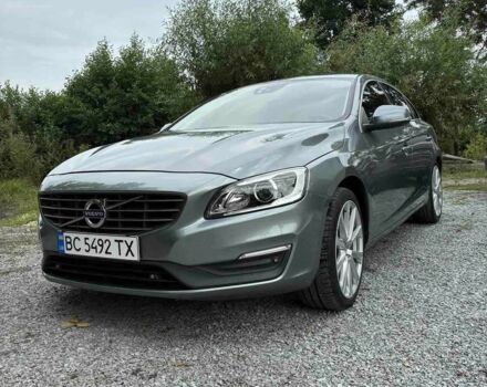 Серый Вольво 240, объемом двигателя 2 л и пробегом 150 тыс. км за 13600 $, фото 1 на Automoto.ua