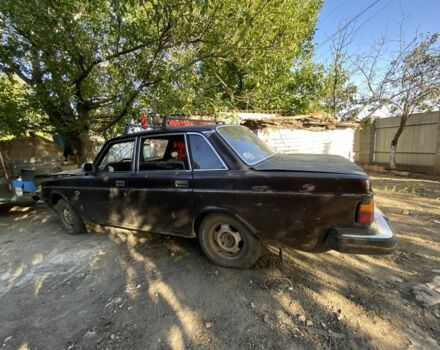 Коричневый Вольво 244, объемом двигателя 2 л и пробегом 219 тыс. км за 480 $, фото 3 на Automoto.ua