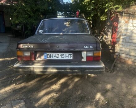 Коричневый Вольво 244, объемом двигателя 2 л и пробегом 219 тыс. км за 480 $, фото 1 на Automoto.ua