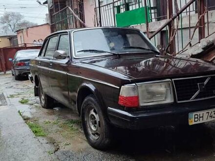 Коричневий Вольво 244, об'ємом двигуна 2.1 л та пробігом 222 тис. км за 1500 $, фото 1 на Automoto.ua