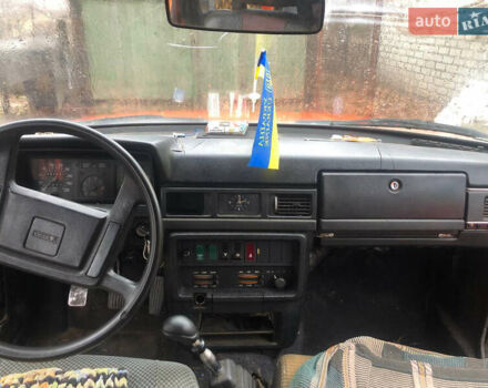 Червоний Вольво 244, об'ємом двигуна 2.1 л та пробігом 500 тис. км за 236 $, фото 8 на Automoto.ua