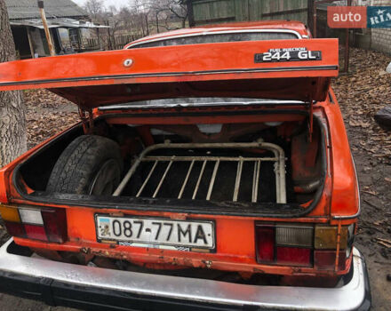 Червоний Вольво 244, об'ємом двигуна 2.1 л та пробігом 500 тис. км за 236 $, фото 4 на Automoto.ua