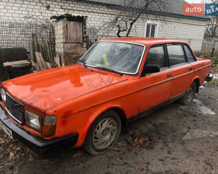Красный Вольво 244, объемом двигателя 2.1 л и пробегом 500 тыс. км за 236 $, фото 1 на Automoto.ua