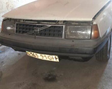 Белый Вольво 340, объемом двигателя 1.6 л и пробегом 300 тыс. км за 599 $, фото 3 на Automoto.ua