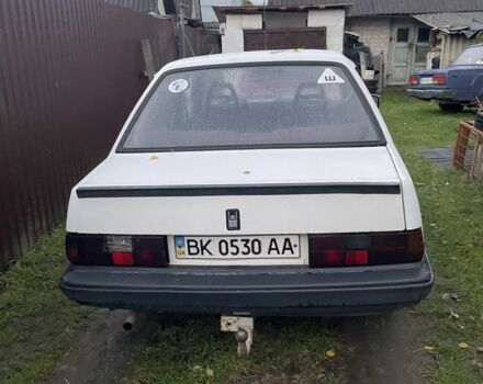 Белый Вольво 340, объемом двигателя 1.7 л и пробегом 3 тыс. км за 450 $, фото 1 на Automoto.ua