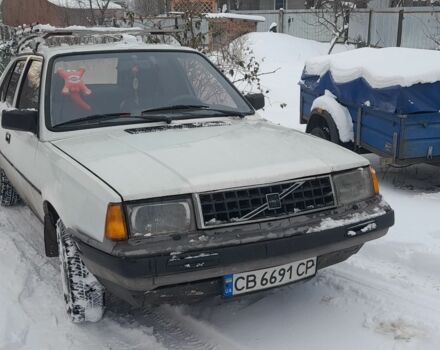 Білий Вольво 340, об'ємом двигуна 1.4 л та пробігом 340 тис. км за 700 $, фото 1 на Automoto.ua