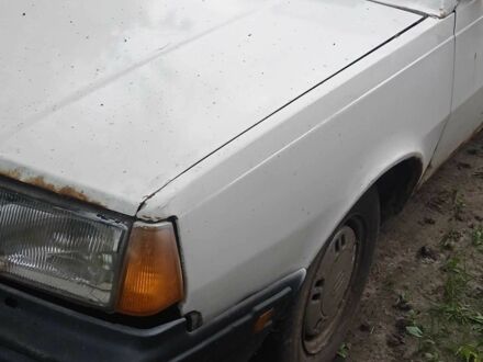 Вольво 340 1987 в Попольне на Automoto.ua Белый Вольво 340, объемом двигателя 0 л и пробегом 40 тыс. км за 500 $, фото 1 на Automoto.ua
