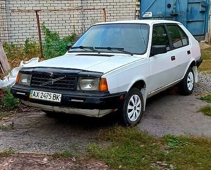 Белый Вольво 340, объемом двигателя 1.4 л и пробегом 0 тыс. км за 600 $, фото 1 на Automoto.ua