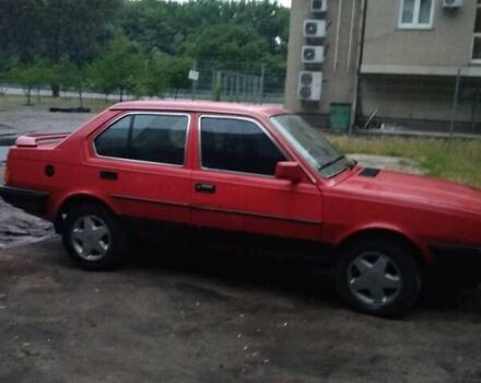 Червоний Вольво 340, об'ємом двигуна 1.7 л та пробігом 300 тис. км за 800 $, фото 3 на Automoto.ua